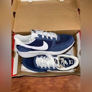 Brand New Nike Men's Navy & White Sneakers